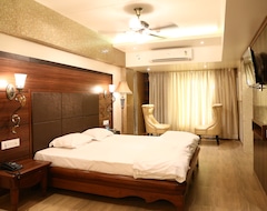 Hotel Nakshatra (Kalyan-Dombivali, India)