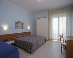 Hotelli Hotel Iones (Rimini, Italia)