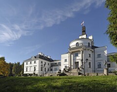 Khách sạn Schlosshotel Burg Schlitz (Hohen Demzin, Đức)