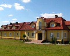 Hotel Jabłoński (Dorotowo, Poland)