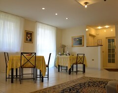 Entire House / Apartment Cozy And Relaxing B&B (Porto Sant'Elpidio, Italy)