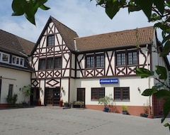 Majatalo Gästehaus Strieth (Oestrich-Winkel, Saksa)