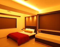 Hotel Shiv Shanti Holiday Inn (Shrivardhan, India)