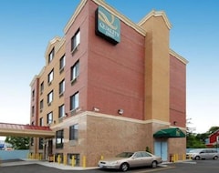 Hotel Quality Inn Floral Park (Hempstead, Sjedinjene Američke Države)