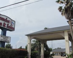 Otel Camelot Inn & Suites Highway 290/Northwest Freeway (Houston, ABD)