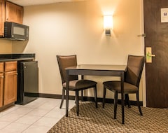 Hotel Comfort Inn & Suites (Pittsburgh, EE. UU.)