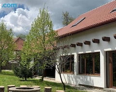 Koko talo/asunto Casa Vatra Sinteului (Popești, Romania)