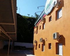 Guesthouse Graal Inn Queluz (Queluz, Brazil)