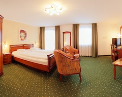 Hotel Schlosswirt (Schenna, Italy)