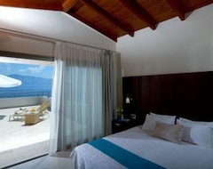 Porto Galini Seaside Resort & Spa (Nikiana, Grecia)