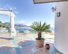 Hotelli Cetus Amalfi Coast (Amalfi, Italia)