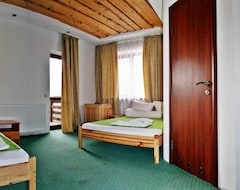 Hotel Na Gorbi (Slavsko, Ukraine)