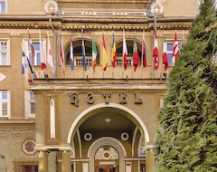 Hotel Coroana (Brasov, Romania)