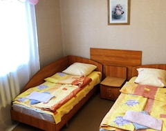 Guesthouse Pansionat Yakor (Tarusa, Russia)