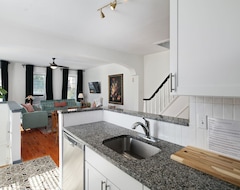 Tüm Ev/Apart Daire Large Parisian Inspired Apartment In Heart Of Manayunk (Philadelphia, ABD)