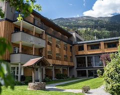 Khách sạn Hotel Post (Prutz, Áo)