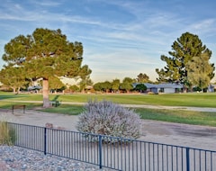 Cijela kuća/apartman Stunning Golf Course View On Quail Run Golf Course 9th Tee Box! (Sun City, Sjedinjene Američke Države)