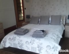 Bed & Breakfast Touch of Spain in Rural France (Poitiers, Pháp)