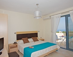 Hotel Carme Villas Adelianos Kampos (Rethymnon, Greece)
