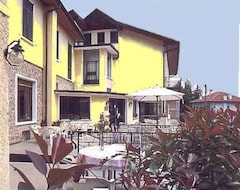 Otel Vittoria (Marzio, İtalya)