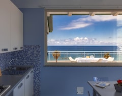 Căn hộ có phục vụ Terraces D'Orlando - Family Apartments With Sea View And Pool (Capo d´Orlando, Ý)