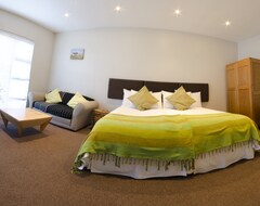 Guesthouse Small Bay Guest House (Bloubergstrand, South Africa)