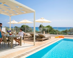 Hotelli Louis Althea Kalamies Villas (Famagusta, Kypros)