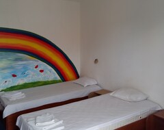 Khách sạn Hit Hotel (Ravda, Bun-ga-ri)
