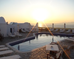 Hotel Agnadi Villa (Oia, Greece)