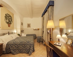 Hotel Suite Guelfa (Florence, Italy)