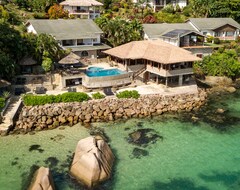 Khách sạn Chalets Cote Mer (Baie Ste. Anne, Seychelles)