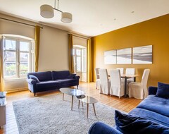 Casa/apartamento entero Magnifique et lumineux T3 de charme aux Quinconces ideal pour 4 personnes (Burdeos, Francia)