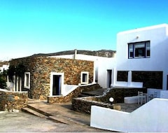 Khách sạn Hotel Terra Maltese Natural Retreat (Panormos, Hy Lạp)