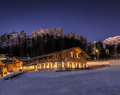 Hotel Dolomiti Lodge Alverà (Cortina d'Ampezzo, Italy)
