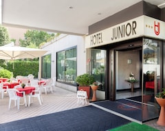 Khách sạn Hotel Junior (Rimini, Ý)