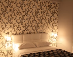 Hotel L & D Luxury Rooms (Syracuse, Italy)