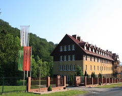 Khách sạn Gronie (Szczyrk, Ba Lan)