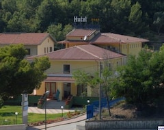 Khách sạn Hotel Real Asturias (Guardia Piemontese, Ý)