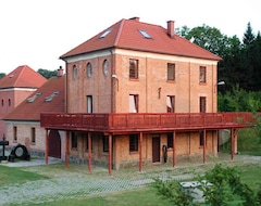 Nhà trọ Gosciniec Pod Wegorzem (Budry, Ba Lan)