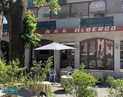 Khách sạn Albergo Magenta (Casella, Ý)