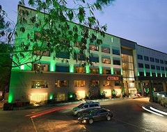 Khách sạn Hotel Citrus Pune (Pune, Ấn Độ)