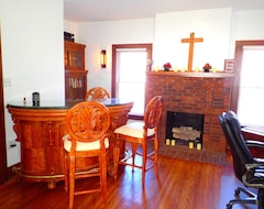 Entire House / Apartment Jacob'S House, Your Event Place Or Home Away From Home! (Centralia, USA)