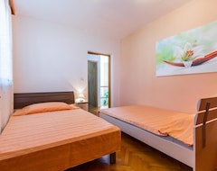 Hotel House / Villa - 3 Rooms - 6 Persons (Pula, Italija)