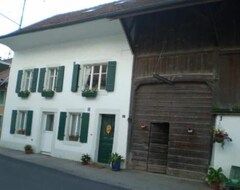Toàn bộ căn nhà/căn hộ Hermenches: Superbe Appartement Plein De Charme Dans Maison De Caractère, (Hermenches, Thụy Sỹ)