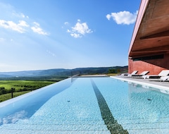 Winery & Design Hotel Roxanich (Motovun, Hırvatistan)