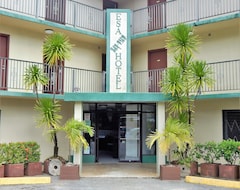 Khách sạn Esa Bay View (Colonia, Micronesia)