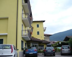 Hotel Alpino (Stenico, Italia)