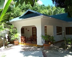 Hotel Chalets Anse Possessions (Baie Ste. Anne, Seychelles)