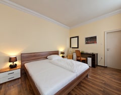 Khách sạn Palm Premium Hotel & Apartments (Dusseldorf, Đức)