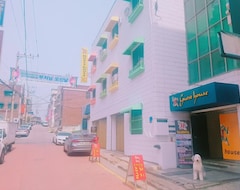 Hotel Party N Stay Guesthouse (Chuncheon, Sydkorea)